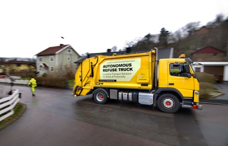 driverless garbage truck