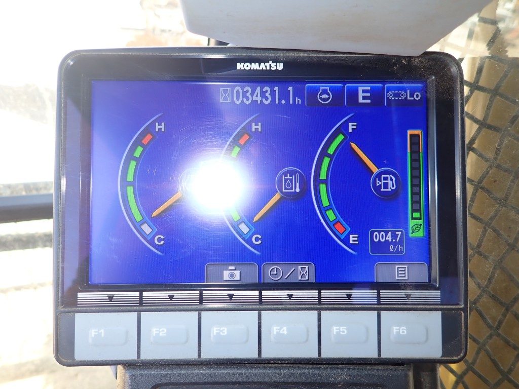 PC200 8 Komatsu Excavator Dash