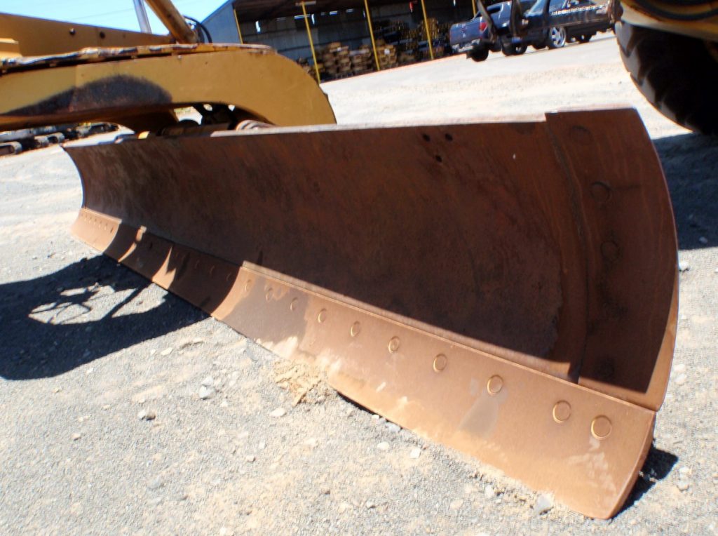 Motor grader moldboard