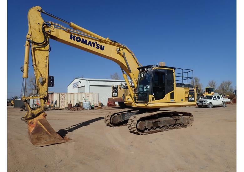 Escavatori Komatsu Vs Kobelco Komatsu-PC200-8-1