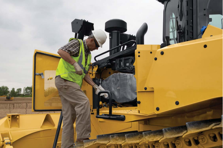 The Cat D6 XE reduces maintenance costs
