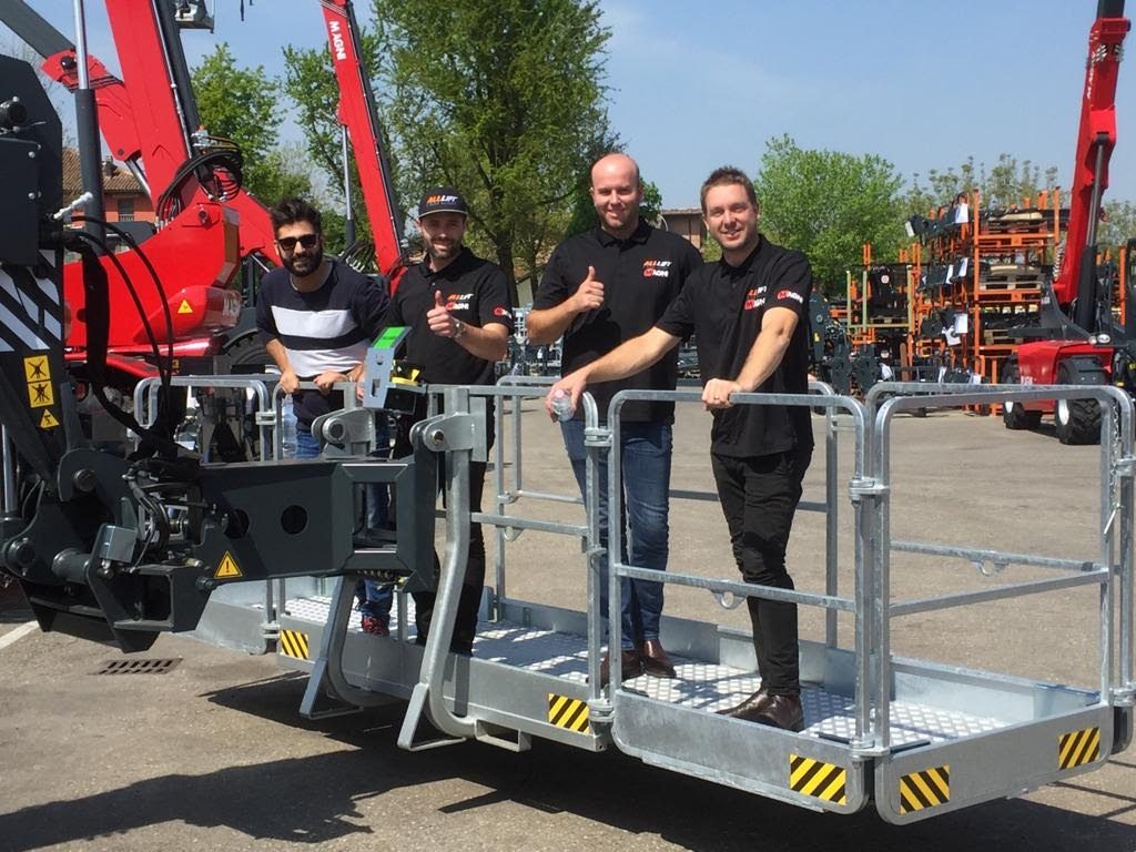 All Lift Team at Magni location