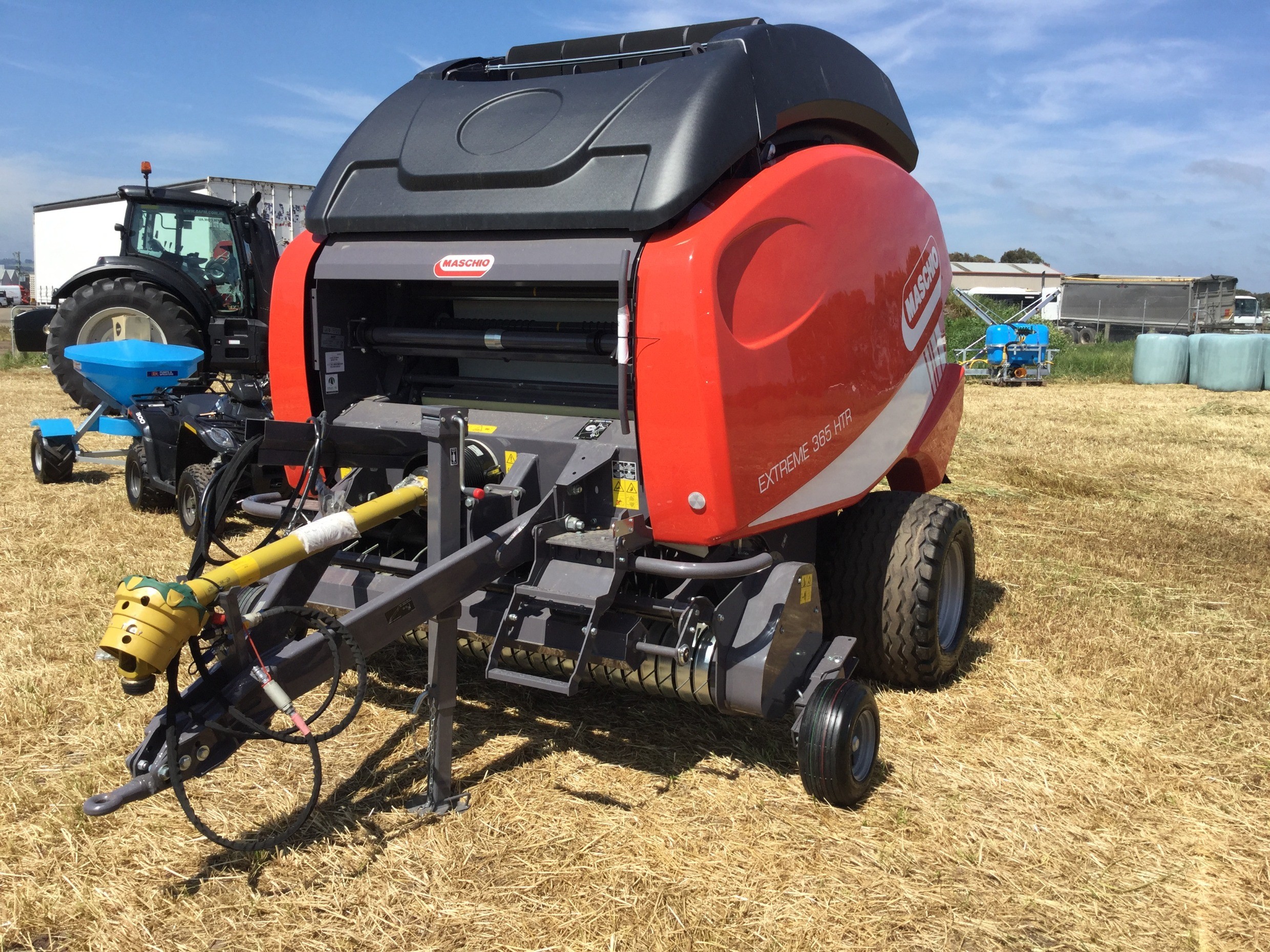 Top 8 Compact Tractor Implements   Round Baler 